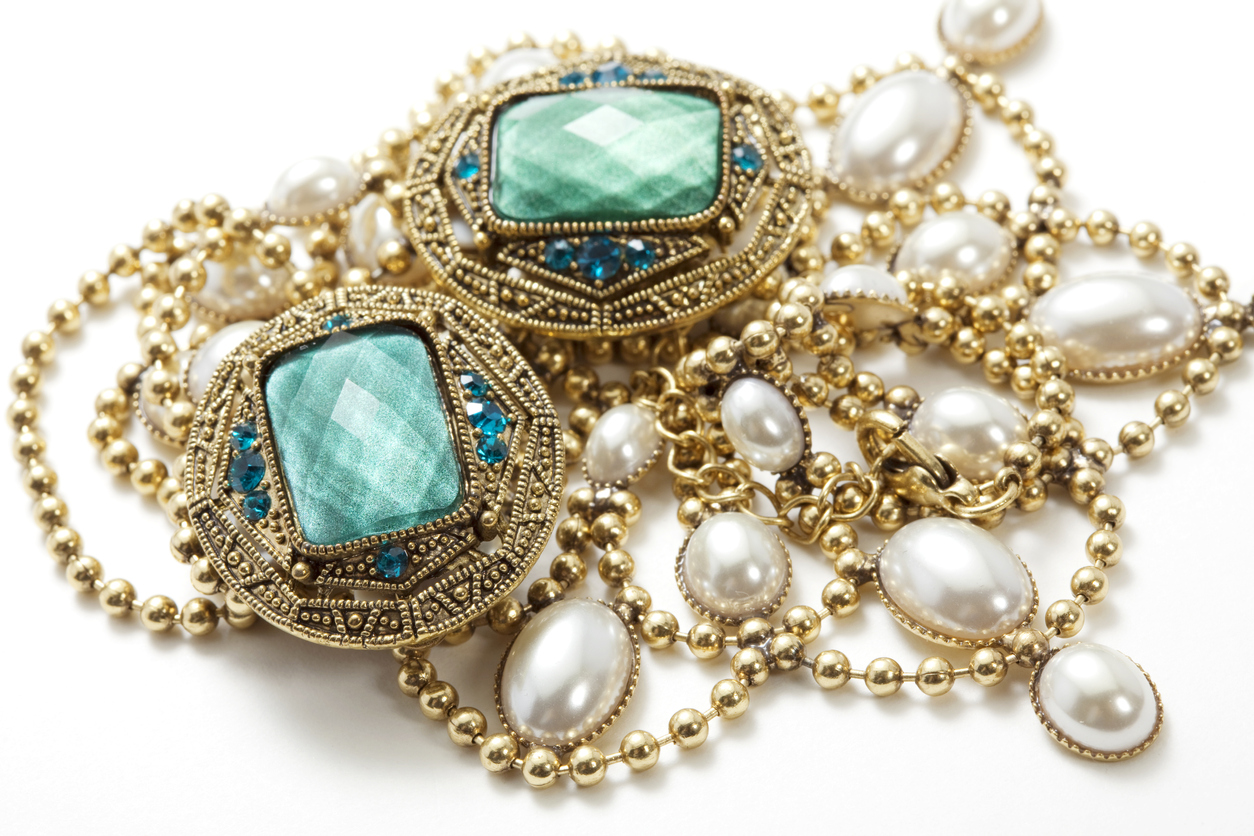 VINTAGE GEMSTONE JEWELLERY