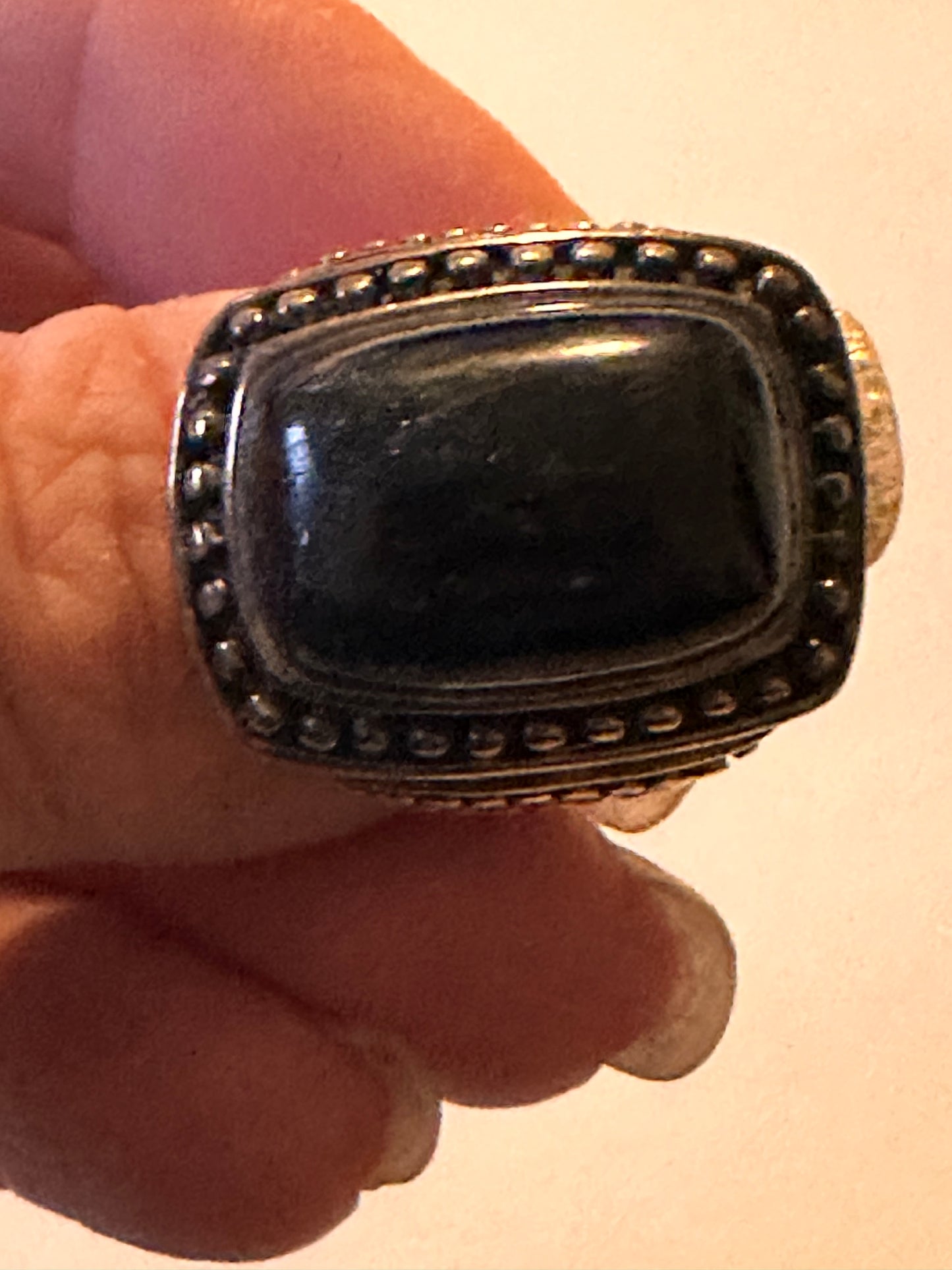 Onyx gemstone ring