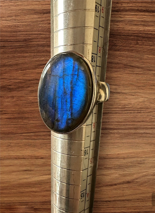 Labradorite ring