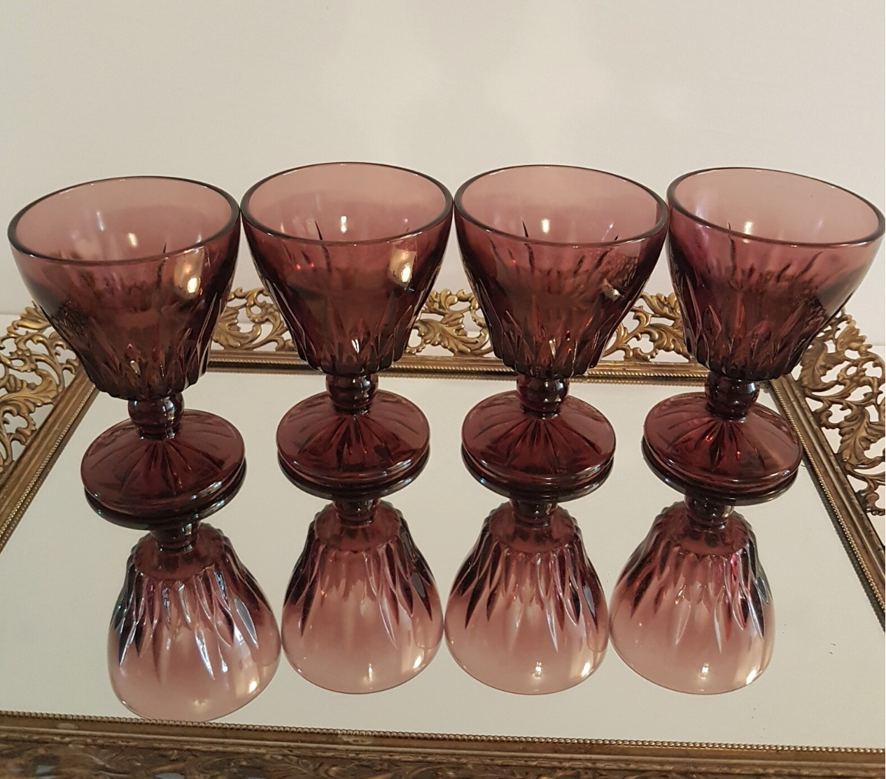 Hazel Atlas Moroccan Amethyst Wine Glass